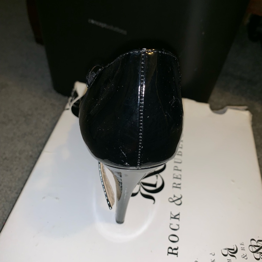 Used - Picture 4 of 6